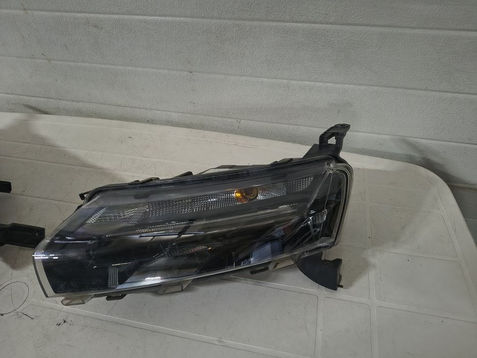 Lampa  Semnalizare și Lumini de Zi (DRL) Dacia Spring Stânga Dreapta cod.   266008993R,  266052417R