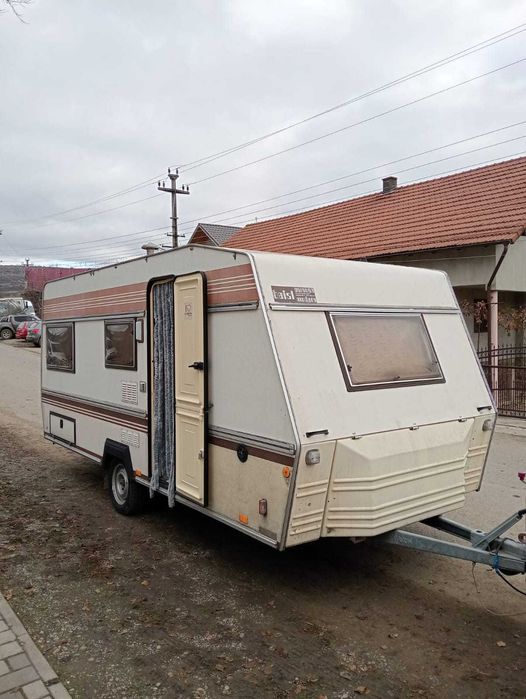 Rulotă recent adusă de vânzare