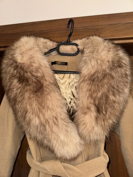 Палто от кашмир и естествен косъм от лисица