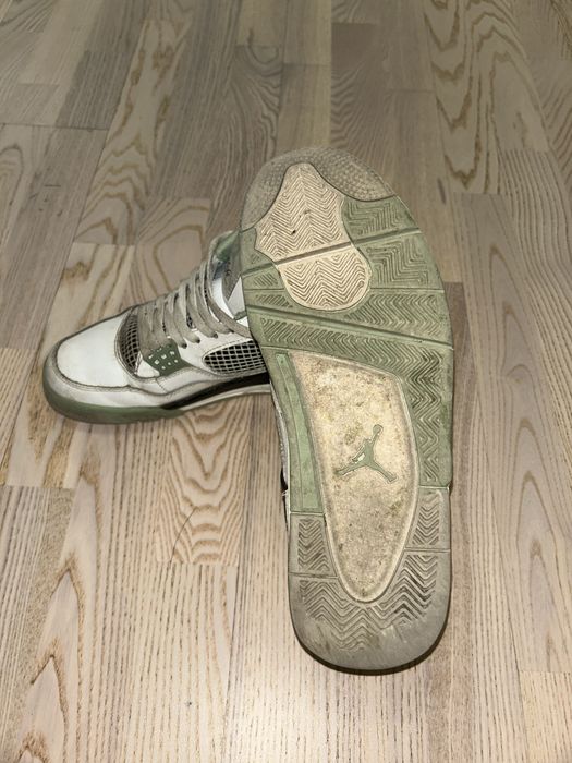 Продам кроссовки Air Jordan 4| 40 размер