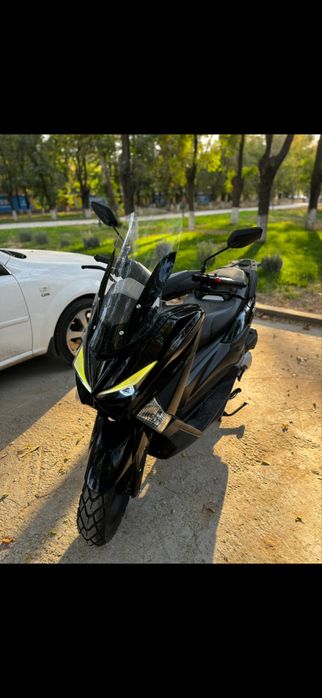 Продам срочно скутер MAX