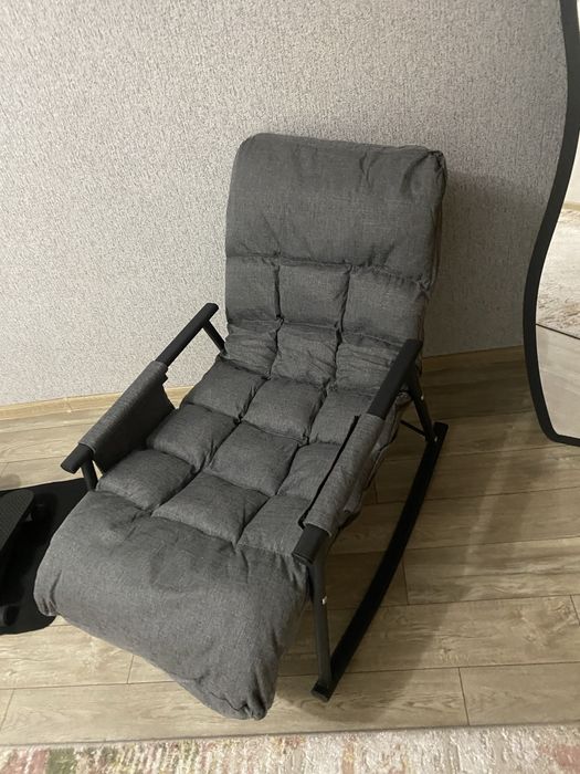 Продам кресло качалку