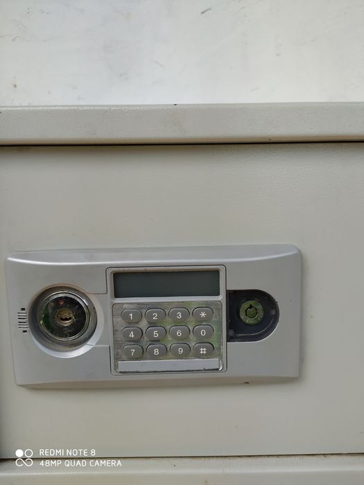 Сейф без ключа .