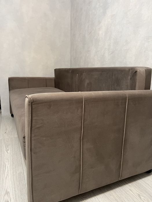 Диван  почти новый