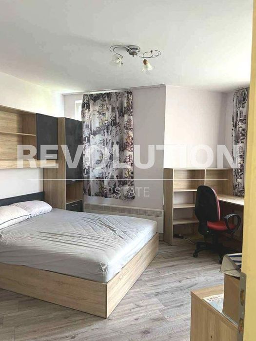 Дава се под наем Двустаен апартамент в Варна, Бриз - 69 кв.м за 500 € - Снимка #1