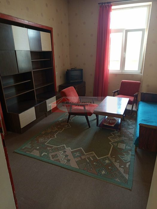 Дава се под наем Тристаен апартамент в София, Център - 99 кв.м за 663 € - Снимка #1