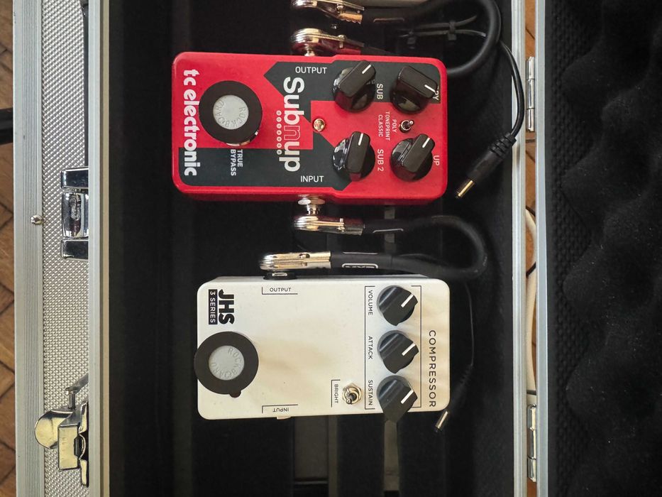 Ефекти за китара, педалборд с твърд кейс ! ТОП,ТОП състояние !