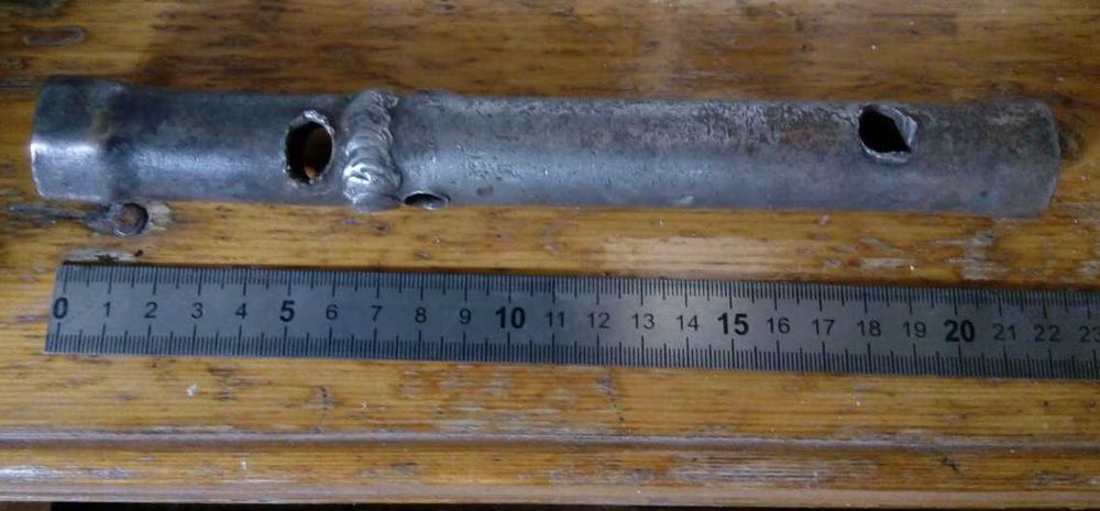 Продам свечной ключ СССР 22 см