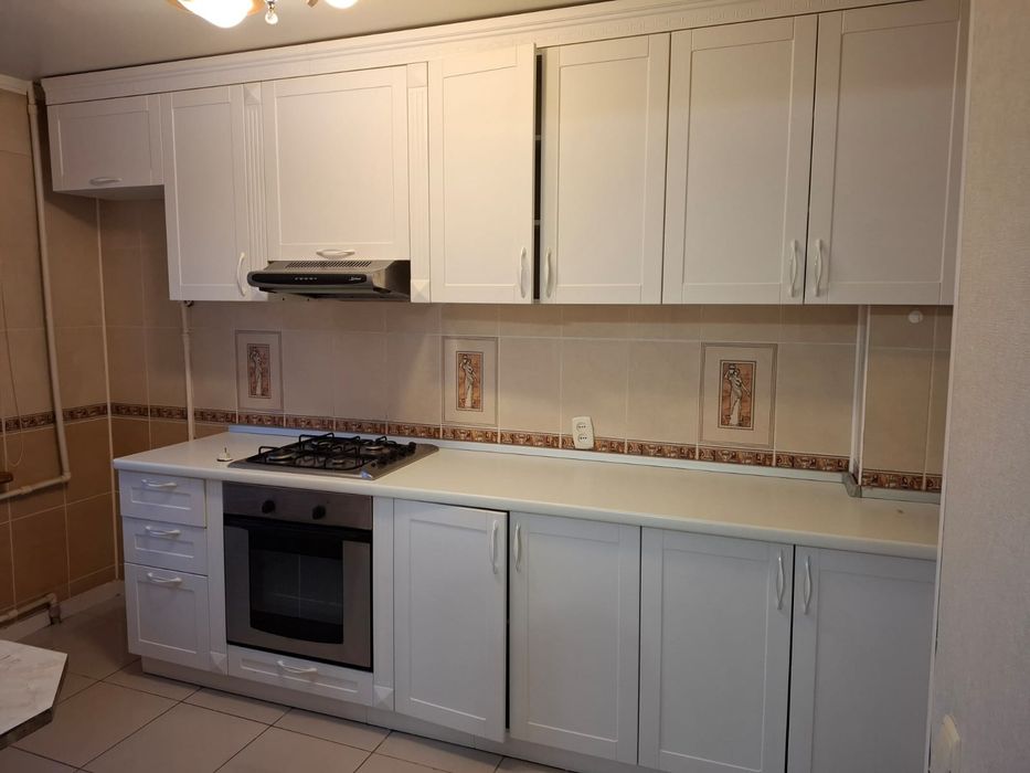 Продаётся кухонный гарнитур.