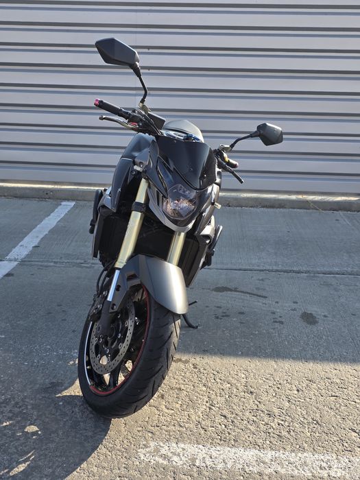 Suzuki GSR 750 2015