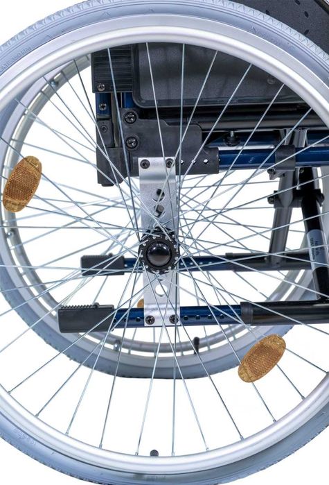 механическая инвалидная коляска