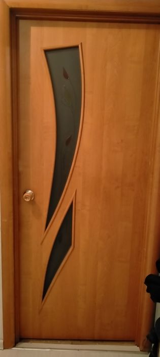 Продам двери межкомнатные