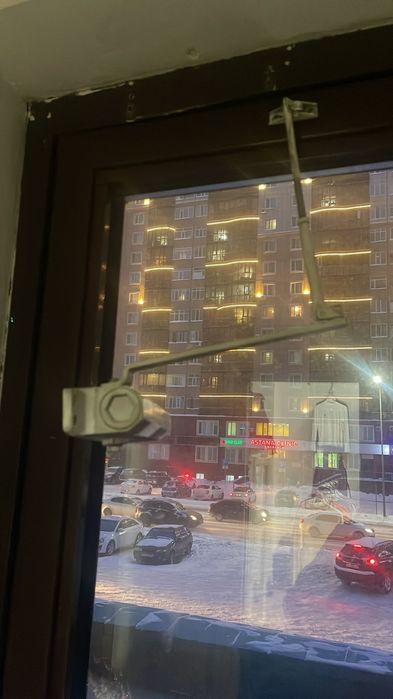 Ремонт окон и дверей. Евгений