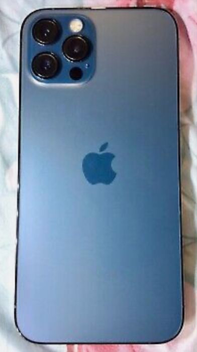 Айфон 12 про в хорошем состоянии