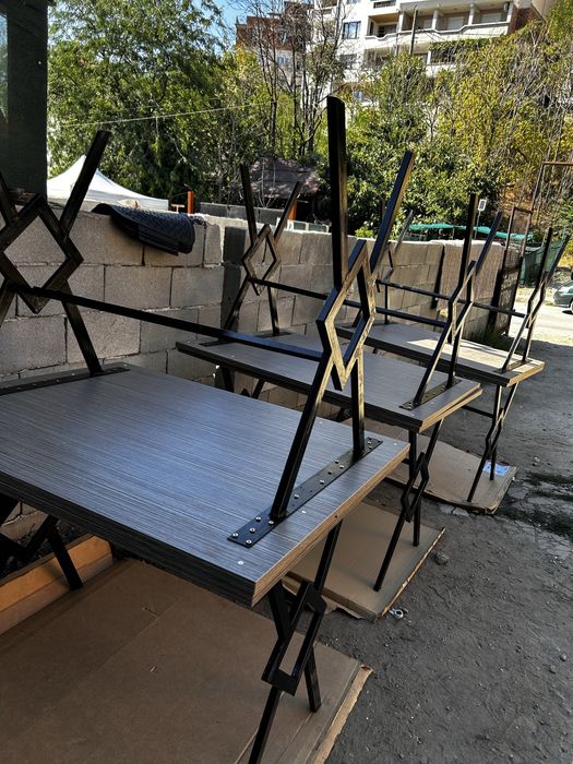 Нови ръчно изработени маси с метална конструкция