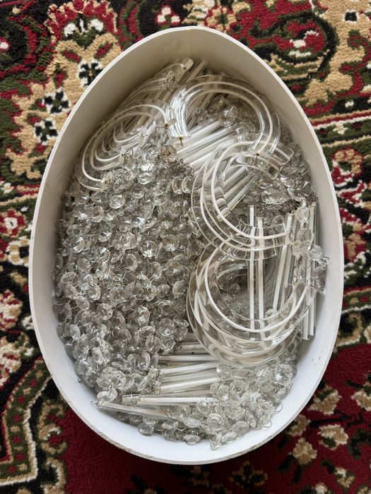 Продаются ЛЮСТРЫ 2 шт в наличии