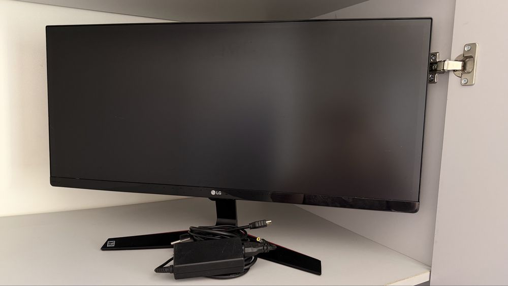 Монитор LG 29UM69G-B