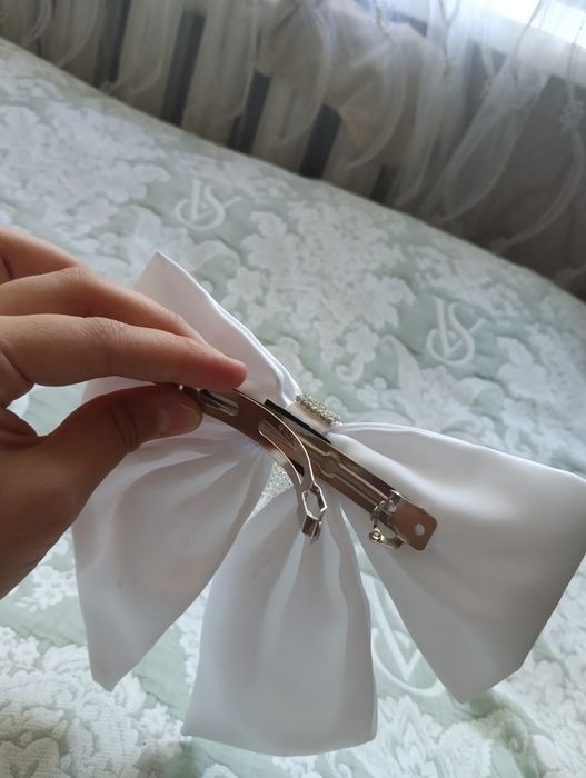 продам белый бантик