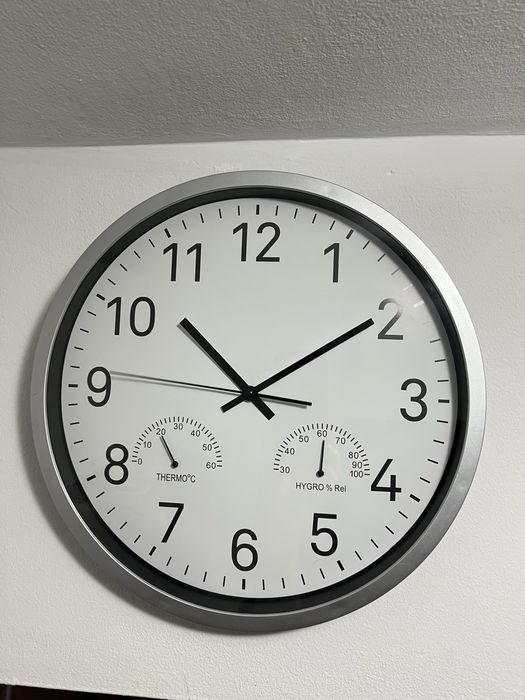 Ceas mare cu indictor termometru si umiditate