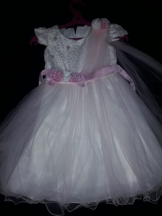 Нарядные, пышные платья