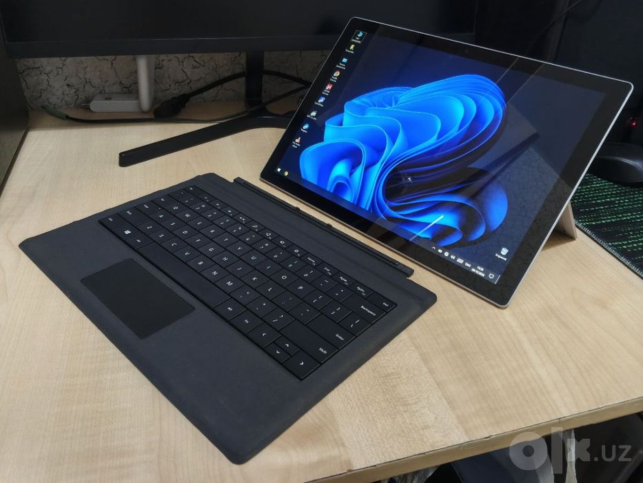 Microsoft Surface Pro 12,3" 2,5K Touch/CORE™ i5 - 7300U/8GB/256GB NVMe