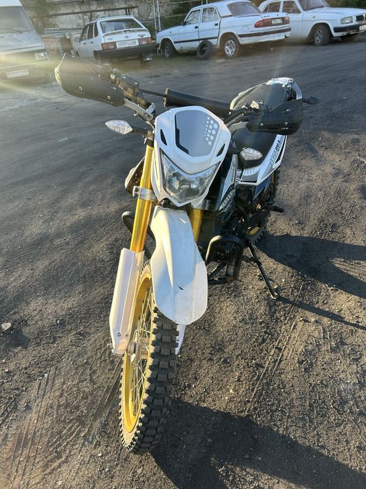 Продам эндуро мотоцикл Senke 250cc