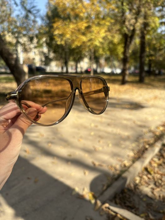 Солнечные очки.