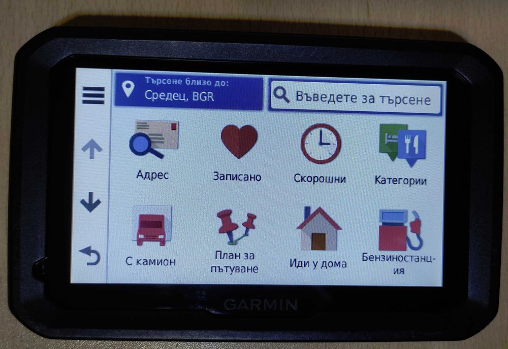 Специализирана навигация Garmin Dezl 580 за камион и автобус.