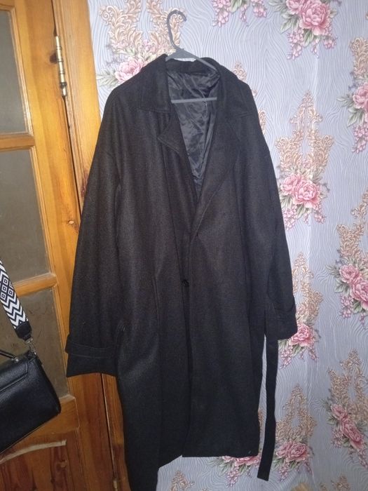 Продам пальто новое