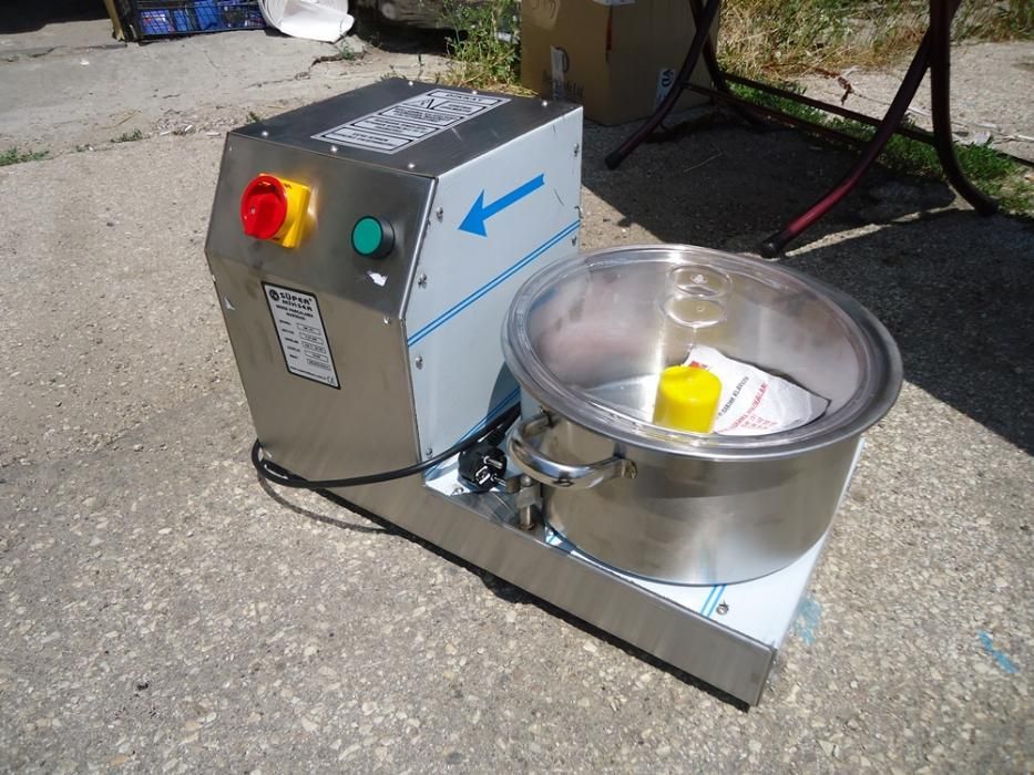 Кутер Машина Миксер Пасатор  за за рязане на лук, сосове, професионалн