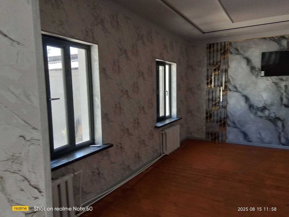 ТЕЗ ВА АРЗОН Яшаш учун тайёр ховли сотилади