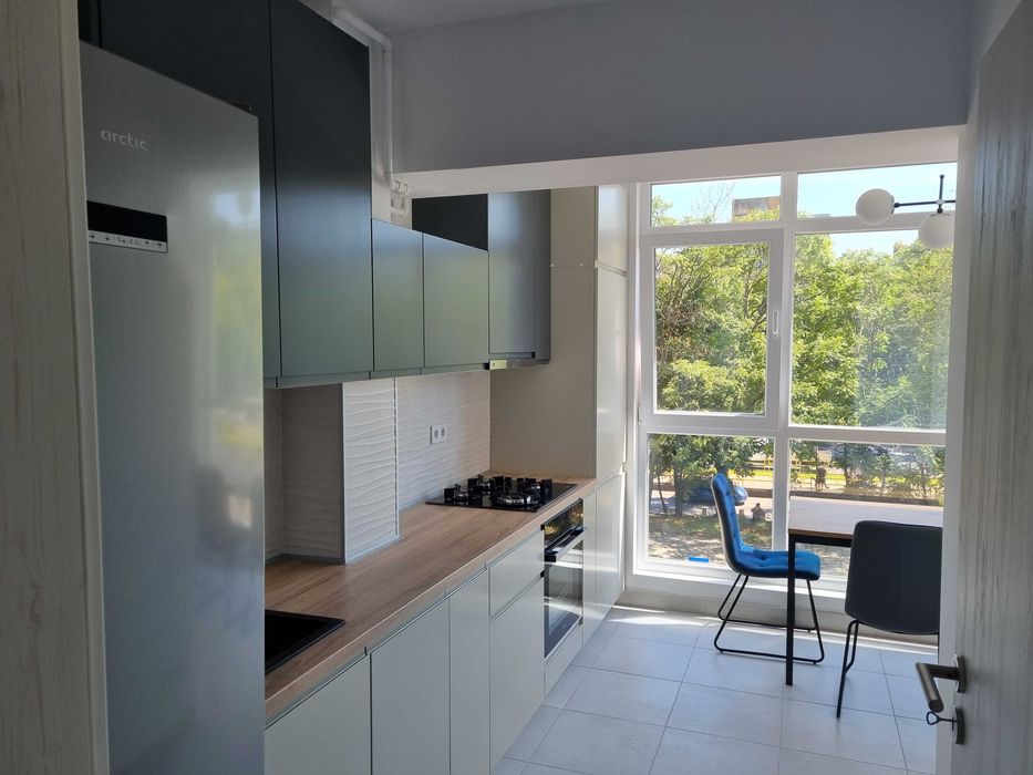 Inchiriere apartament 3 camere + 2 parcari subteran Granvia Lujerului