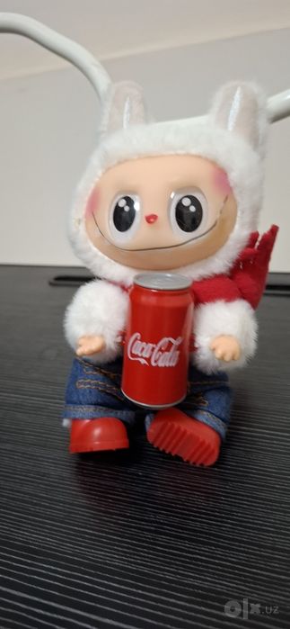 Лабубу игрушка с кока кола