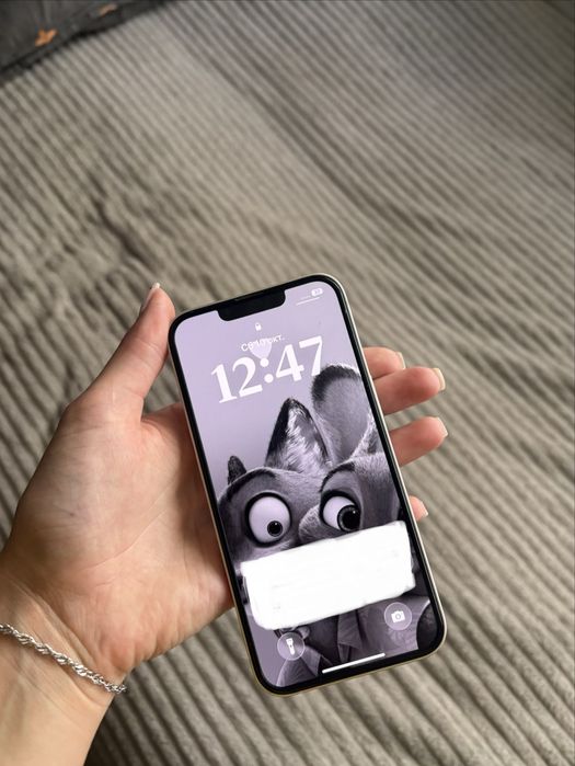 Продам iPhone 13