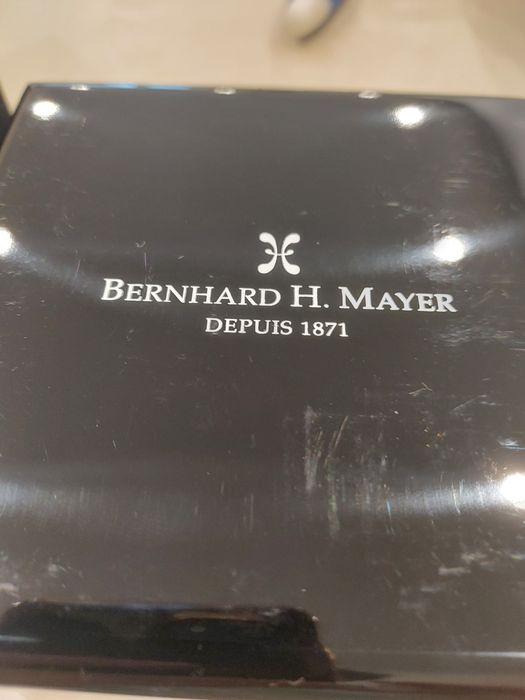 Продаю часы швецарские