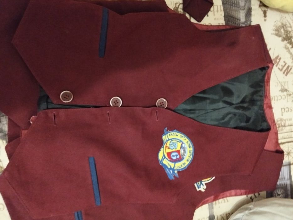 Продам желеты 56 школа