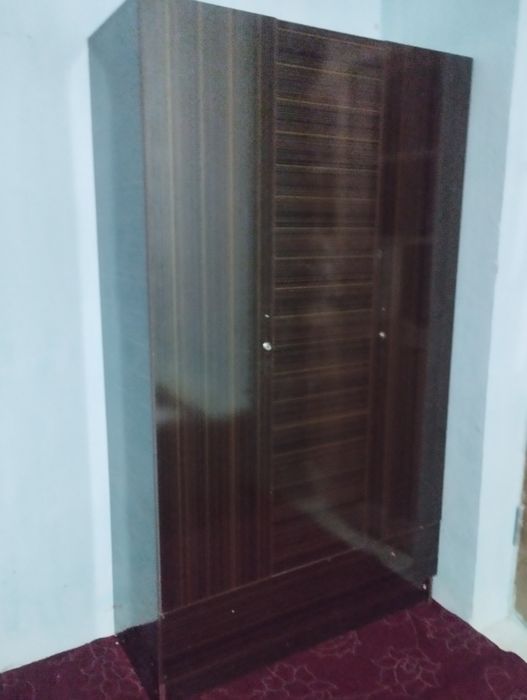 Bolalar shkafi sotiladi holati yaxshi manzil Samarqand