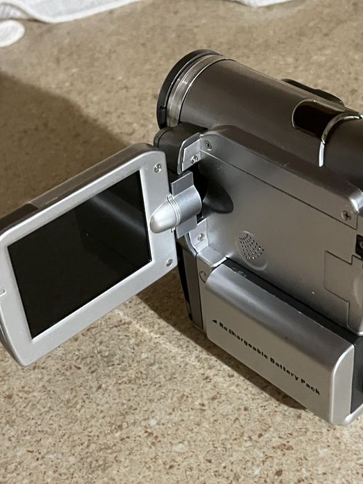 Видеокамера camcorder Sony DVX-801