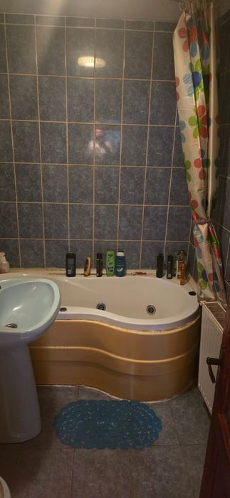 Apartament 3 camere de vanzare