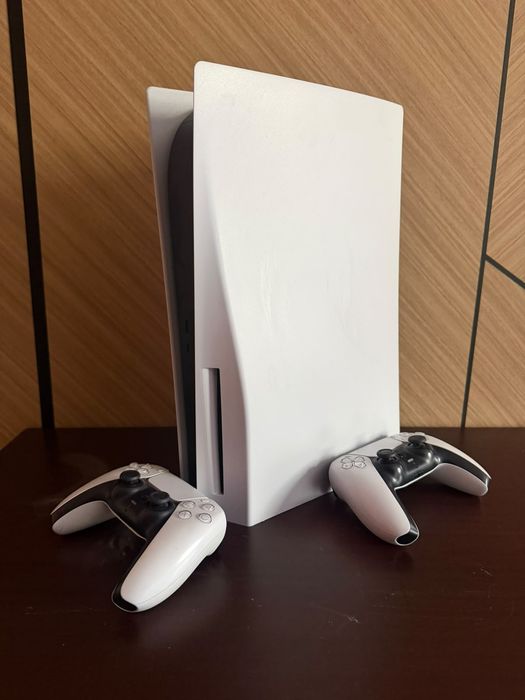 Продам PS5 с двумя джостиками
