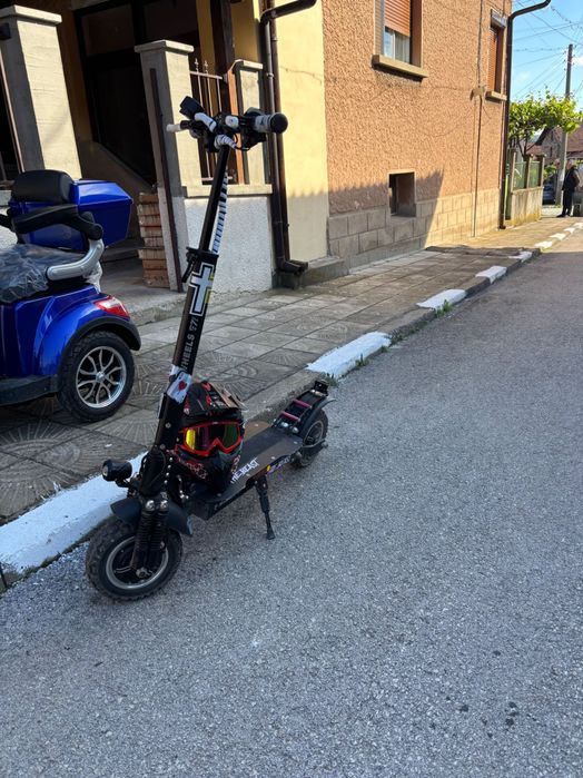 Електрическа тротинетка E-WHEELS E7 до 85 км почти нова