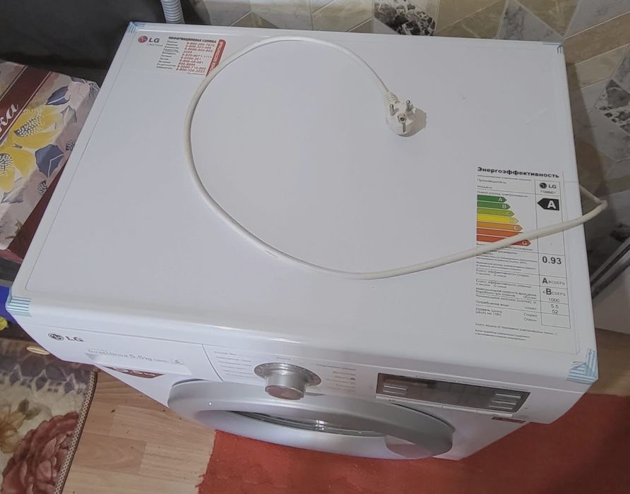 Продам стиральную машинку