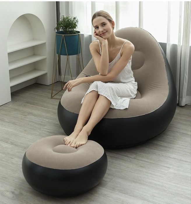 Надувной кресло с пуфикам