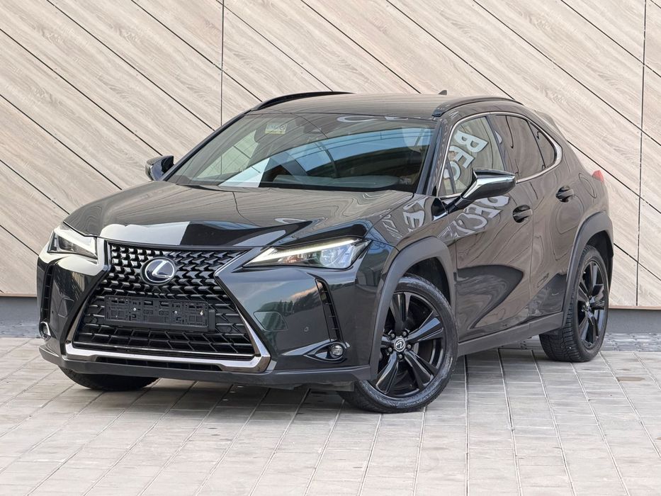 Lexus UX 250h 2021