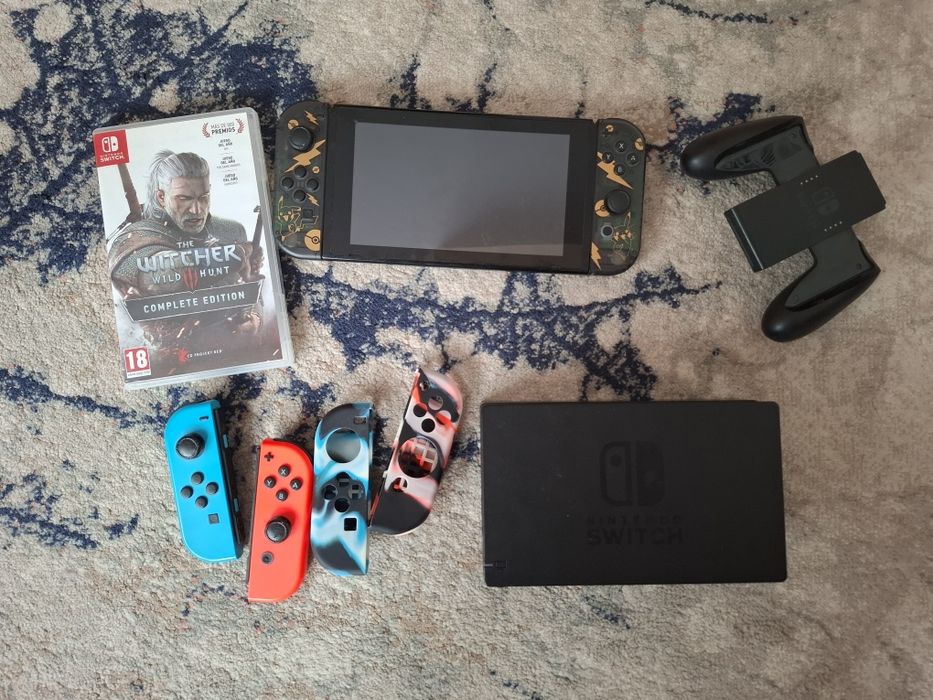 nintendo switch + the witcher 3 + set joy con uri