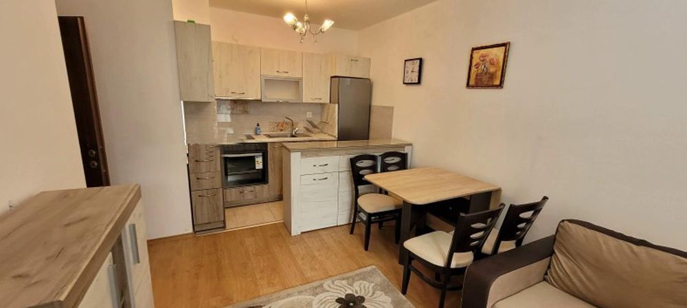 Дава се под наем Тристаен апартамент в София, Център - 86 кв.м за 770 € - Снимка #2