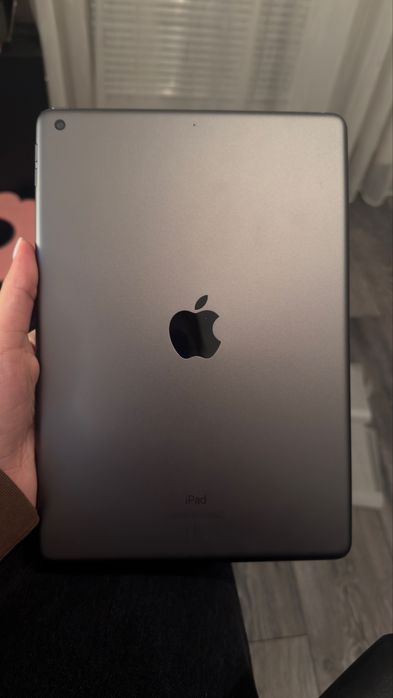 iPad Gen 8 32 GB 10,2” IMPREUNA CU Stylus Apple Pen Gen 1