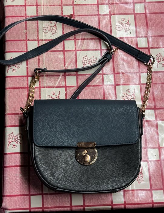 Дамски чанти и раници