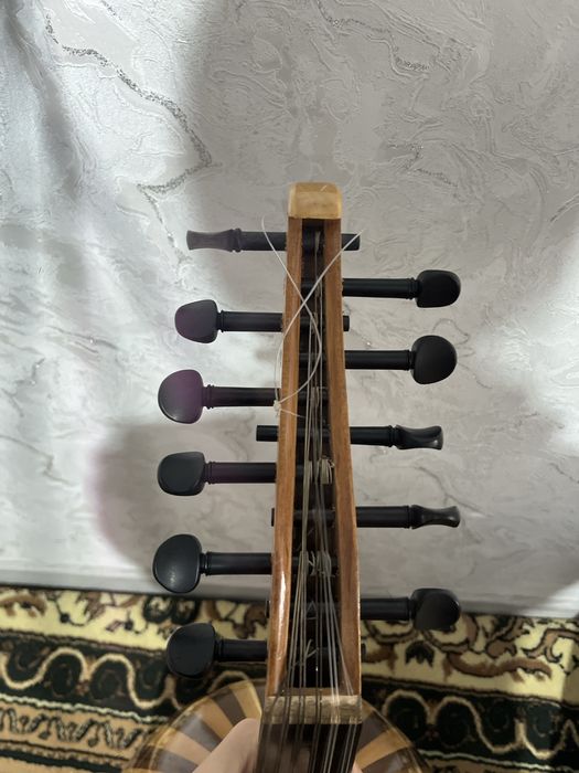 продается сейчас уд новый музыкальный инструмент