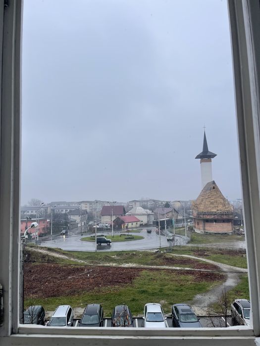 De vanzare- Apartament 3 camere, etaj 3, zona Ariesului